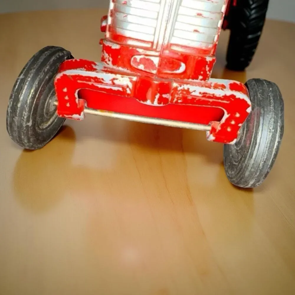 Antique Metal 1950s Hubley Red McCormick Farmall Tractor 1:64